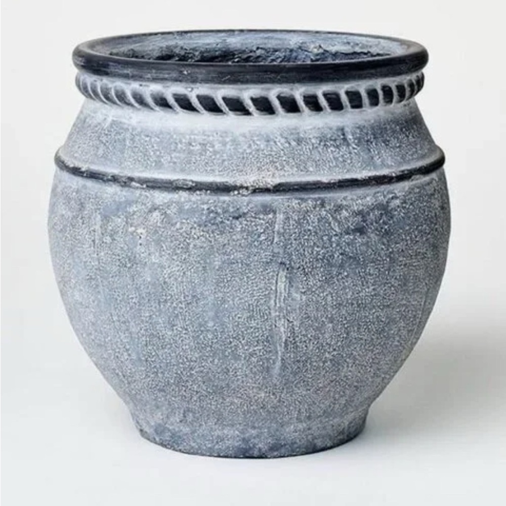 NWT Medium Concrete Planter w/Antique Finish - Threshold w/Studio McGee